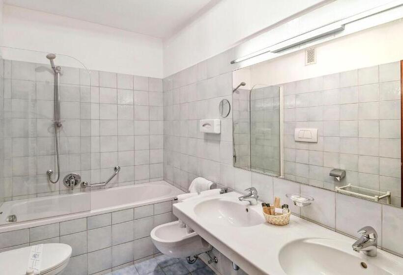 バルコニー付きスタンダードルーム, Juliane