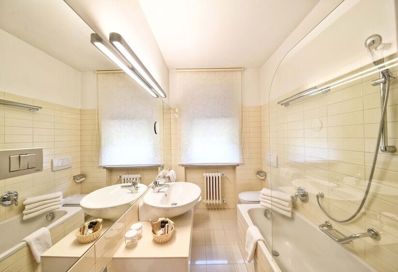 バルコニー付きスタンダードルーム, Juliane