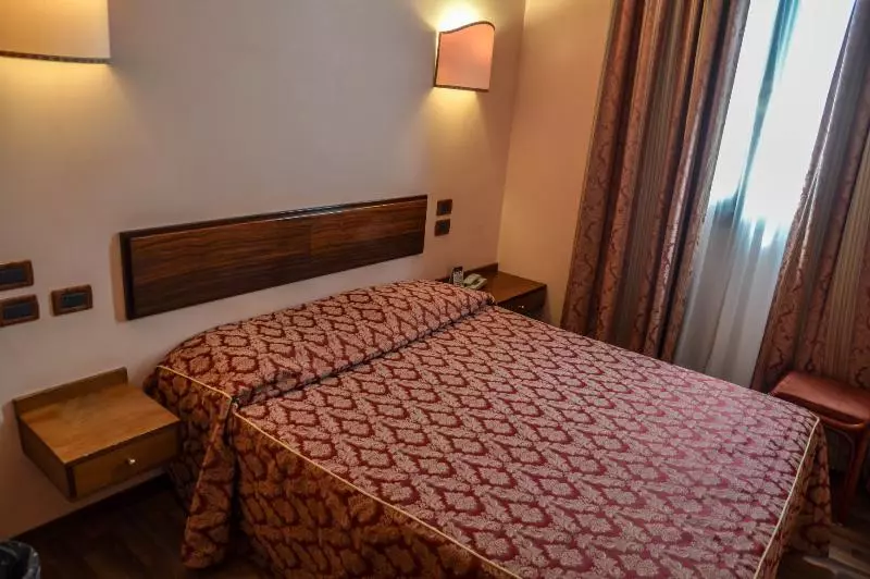 スタンダードルーム, Le Boulevard