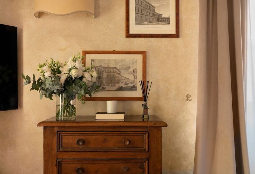 اتاق استاندارد یک نفره, Loggiato Dei Serviti