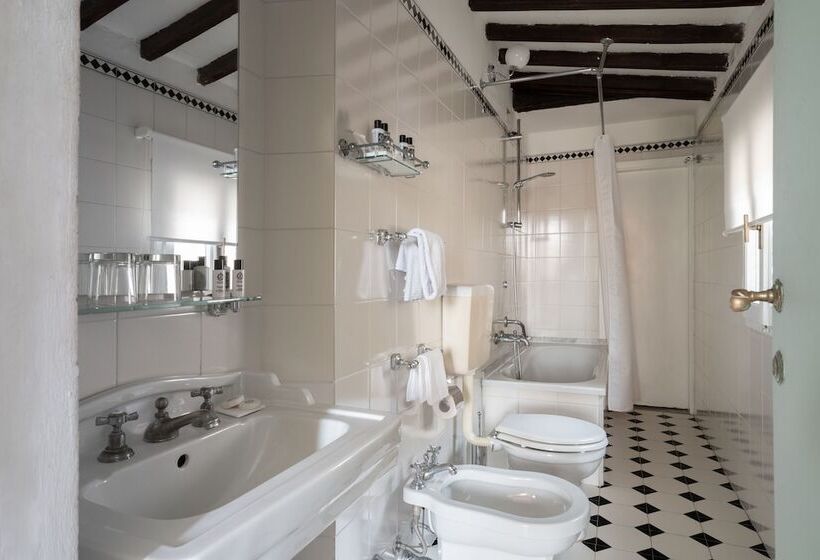 اتاق سوپریور, Loggiato Dei Serviti