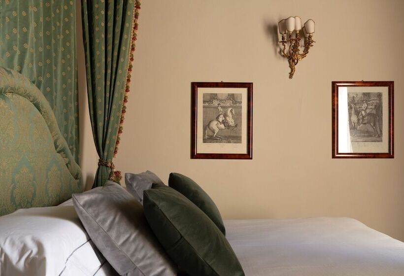 اتاق سوپریور, Loggiato Dei Serviti