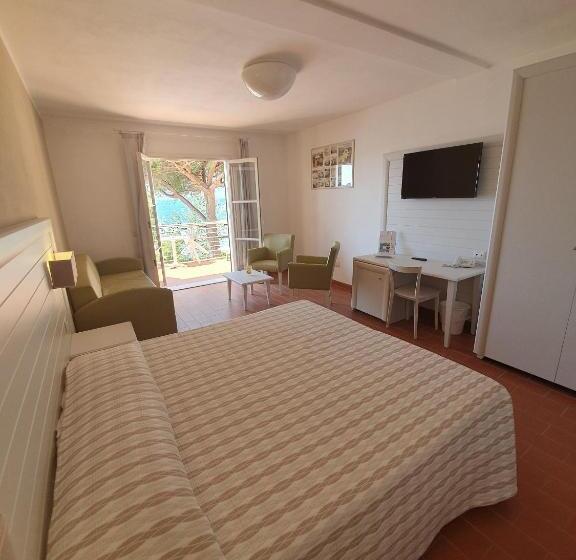 غرفة ديلوكس رباعية, Mare