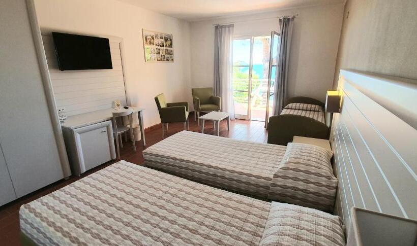 غرفة ديلوكس ثلاثية مطلة على البحر, Mare