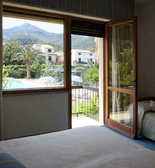 Economy Triple Room, Marinella