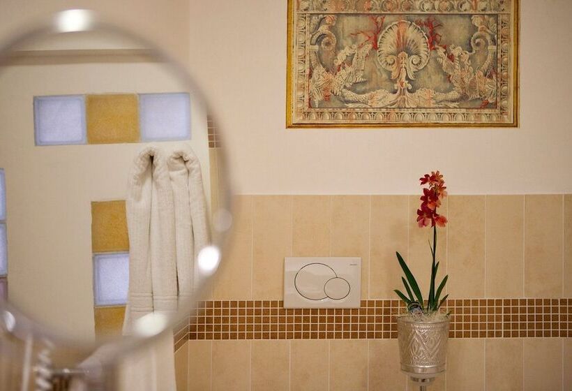 Номер Стандарт Вид на Море, Marinella