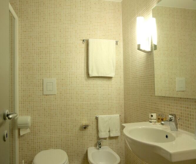 コンフォートトリプルルーム, Mirasole International