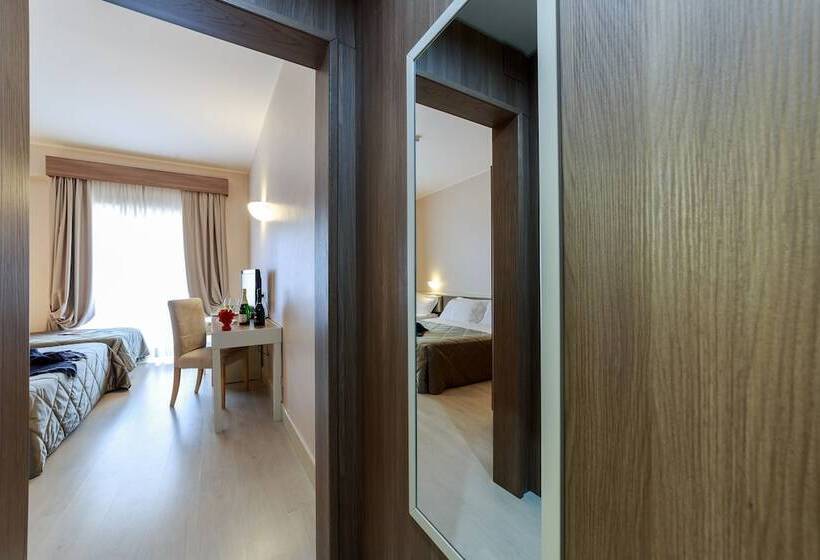 コンフォートトリプルルーム, Mirasole International