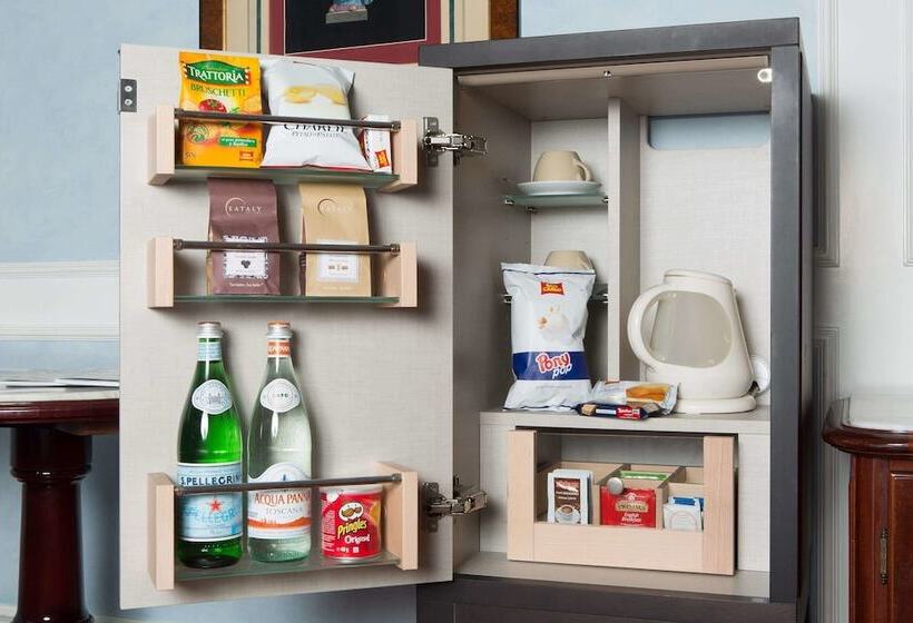 سوییت جونیور, Palazzo Montebello