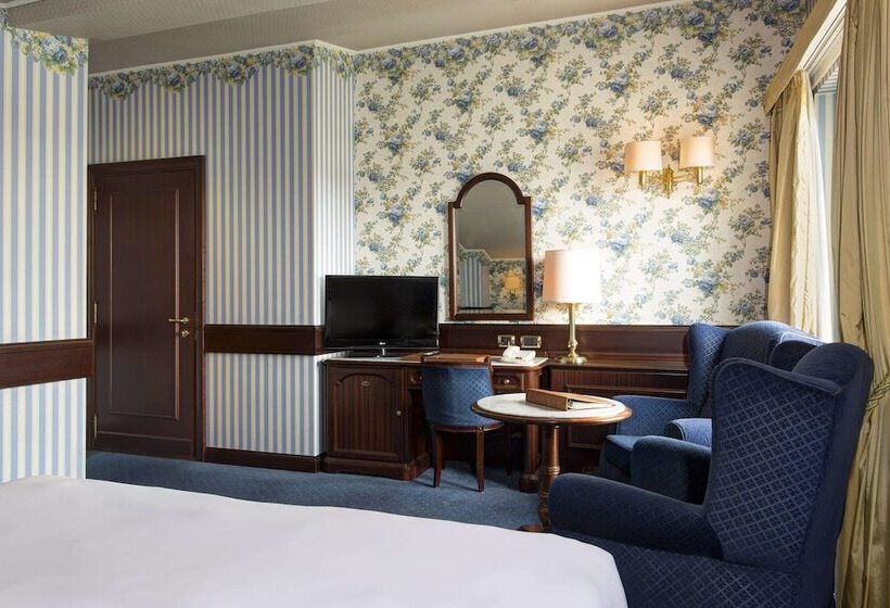 اتاق لوکس, Palazzo Montebello