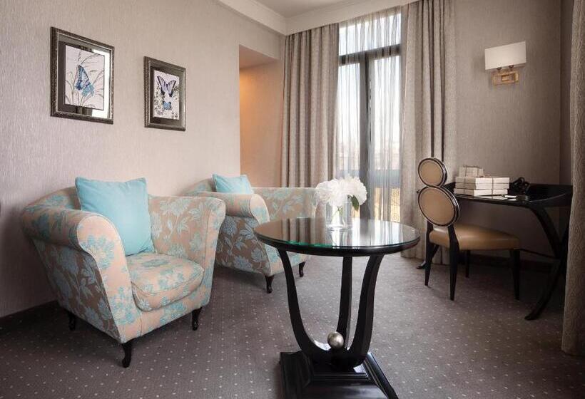 Полулюкс, Park