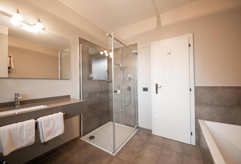 발코니가 있는 스위트, Pollinger