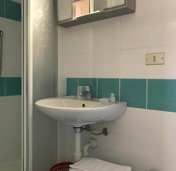 חדר סטנדרט, Robinia