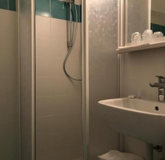 חדר סטנדרט, Robinia