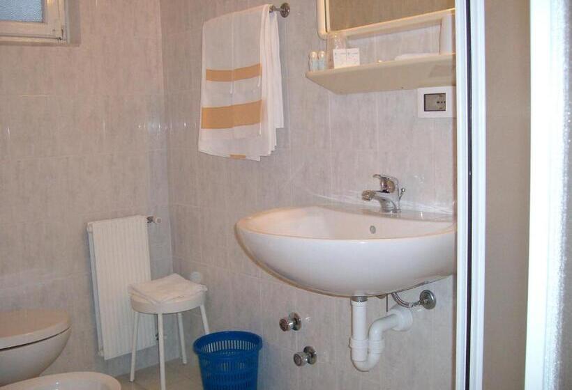 חדר סטנדרט, Robinia