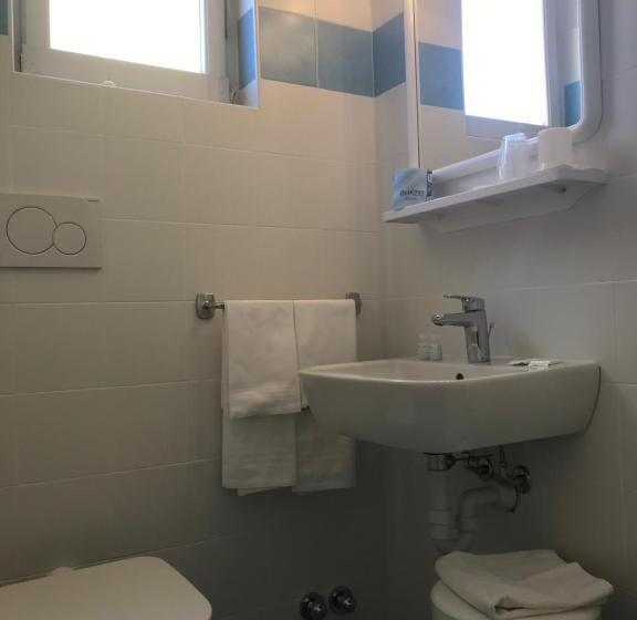 חדר סטנדרט, Robinia