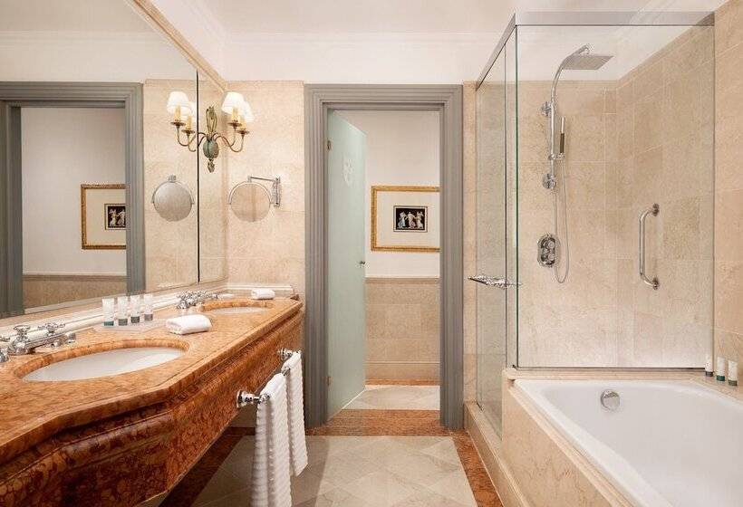 سوییت جونیور, The Westin Excelsior, Florence