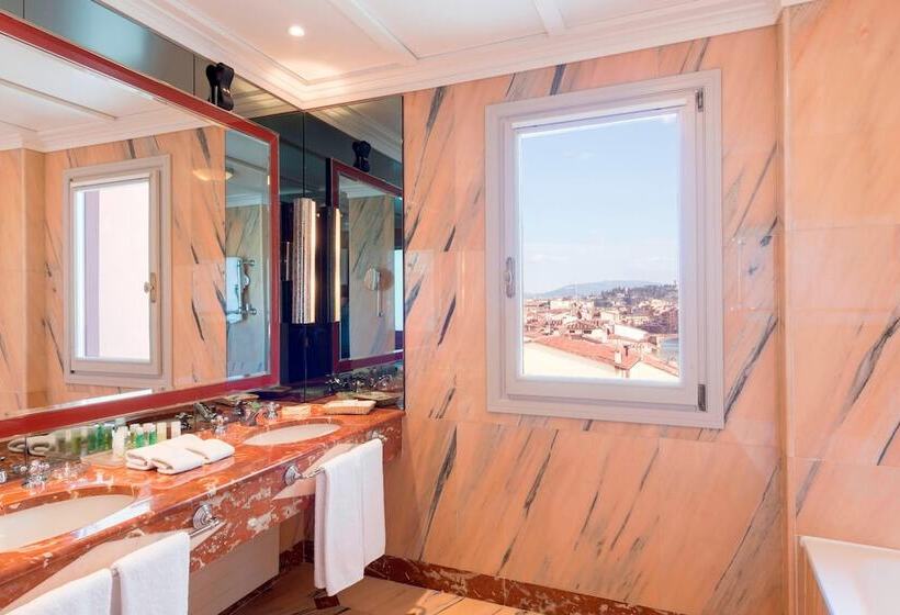 سوئیت با چشم‌انداز رودخانه, The Westin Excelsior, Florence