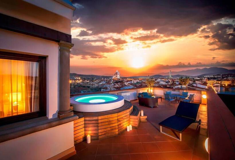 سوئیت با چشم‌انداز رودخانه, The Westin Excelsior, Florence