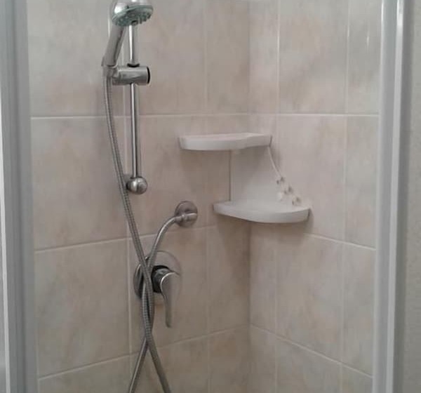 标准单人间, Topazio