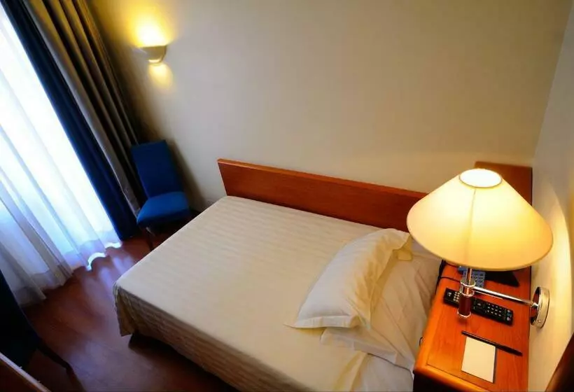 エコノミールーム, Best Western Hotel Globus