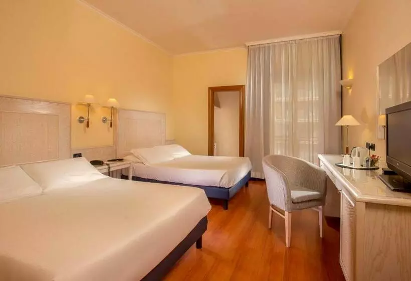 スタンダード5人部屋, Best Western Hotel Globus