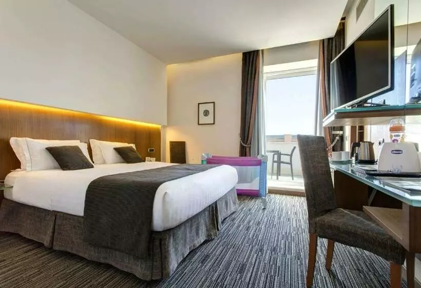 اتاق سوپریور با تخت بزرگ, Best Western Plus Hotel Universo