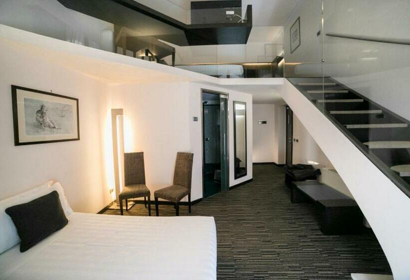 سوییت جونیور, Best Western Plus Hotel Universo