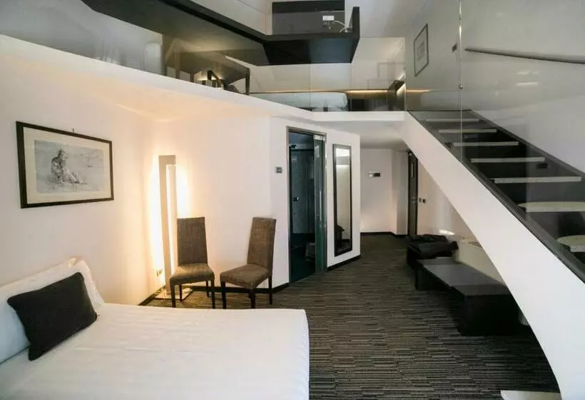 سوییت جونیور, Best Western Plus Hotel Universo