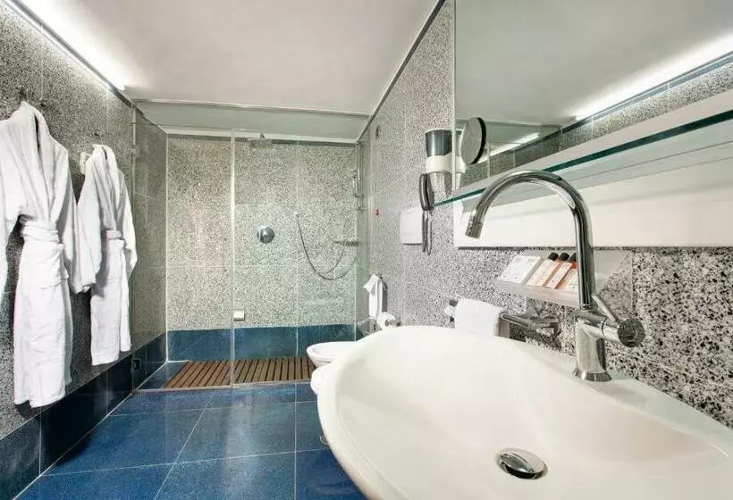 سوییت جونیور, Best Western Plus Hotel Universo