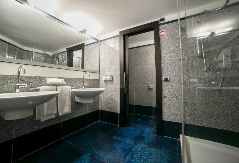 سوییت جونیور, Best Western Plus Hotel Universo