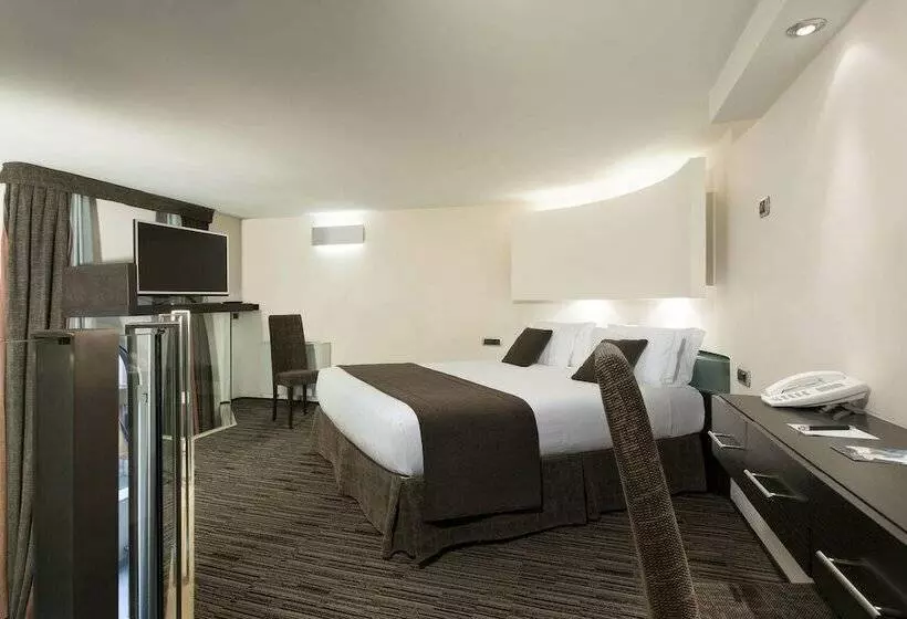 سوییت جونیور, Best Western Plus Hotel Universo