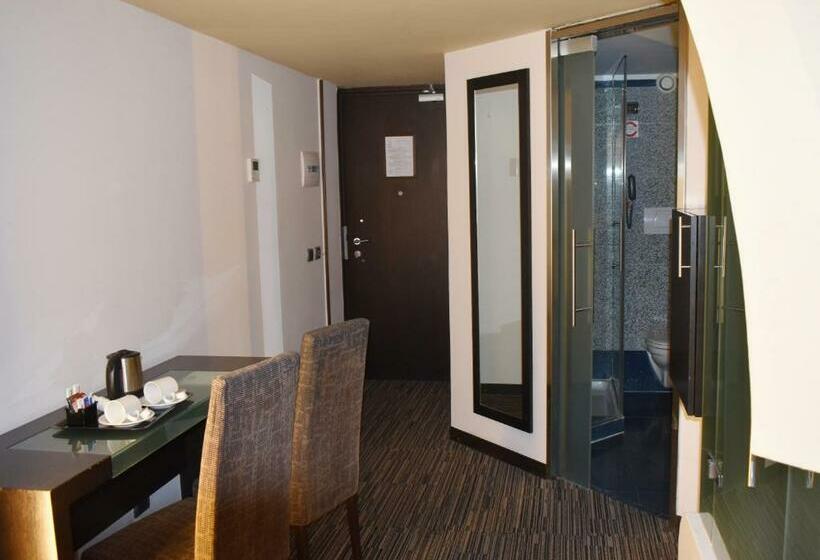 اتاق لوکس با تخت بزرگ, Best Western Plus Hotel Universo