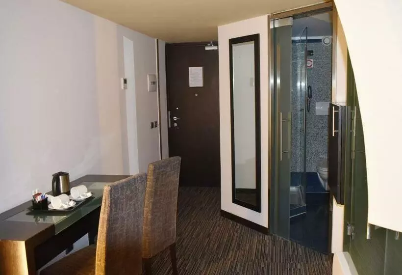 اتاق لوکس با تخت بزرگ, Best Western Plus Hotel Universo