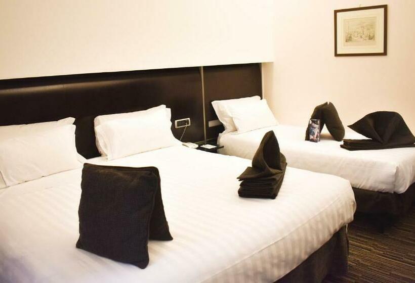 اتاق راحتی سه تخته, Best Western Plus Hotel Universo