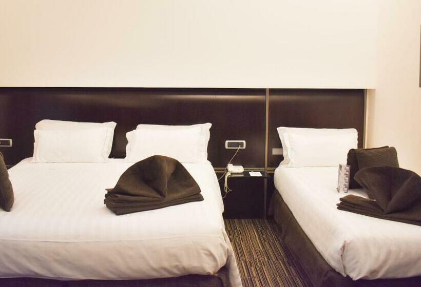 اتاق راحتی سه تخته, Best Western Plus Hotel Universo