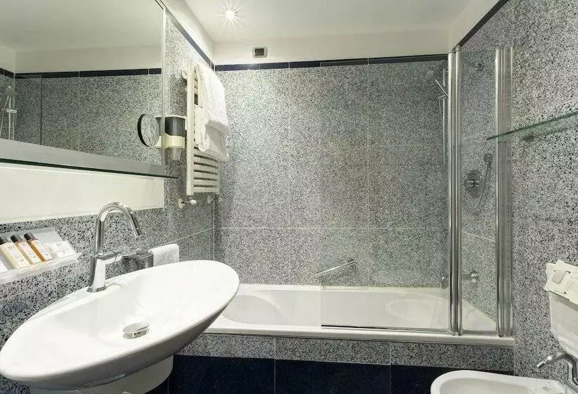 اتاق استاندارد, Best Western Plus Hotel Universo