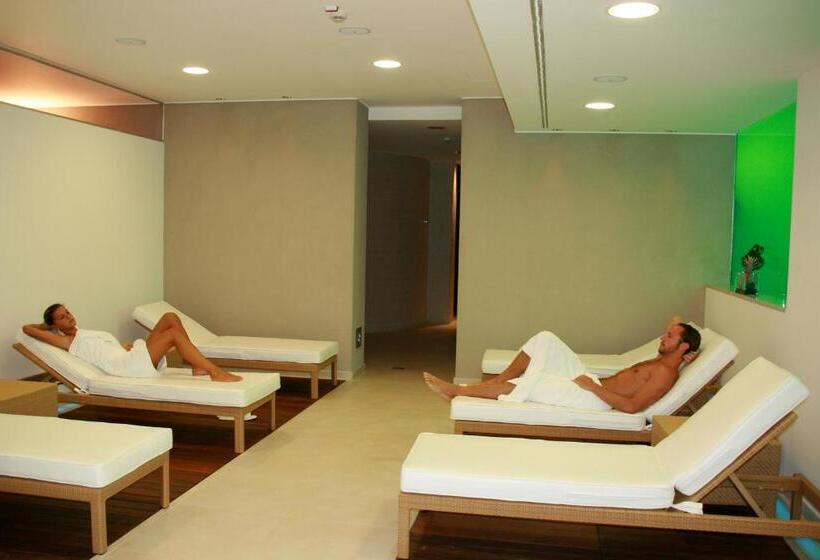 جناح جونيور مطلّ علي البحر, Baia Flaminia