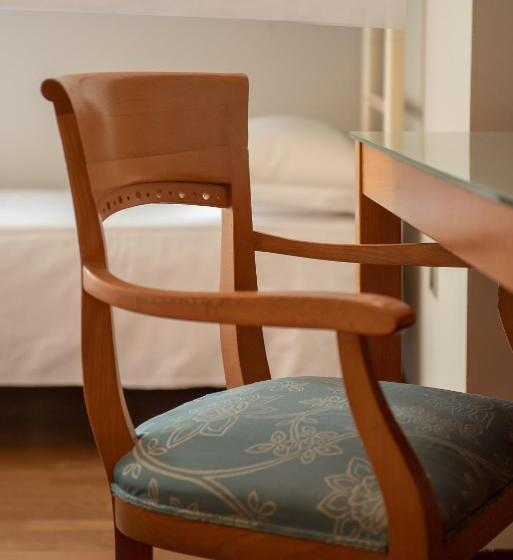 غرفة قياسية رباعية مزودة بشُرفة, Baia Flaminia