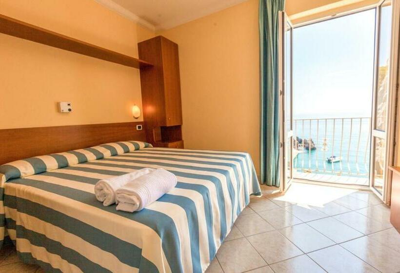 غرفة قياسية مطلّة علي البحر, Bellavista