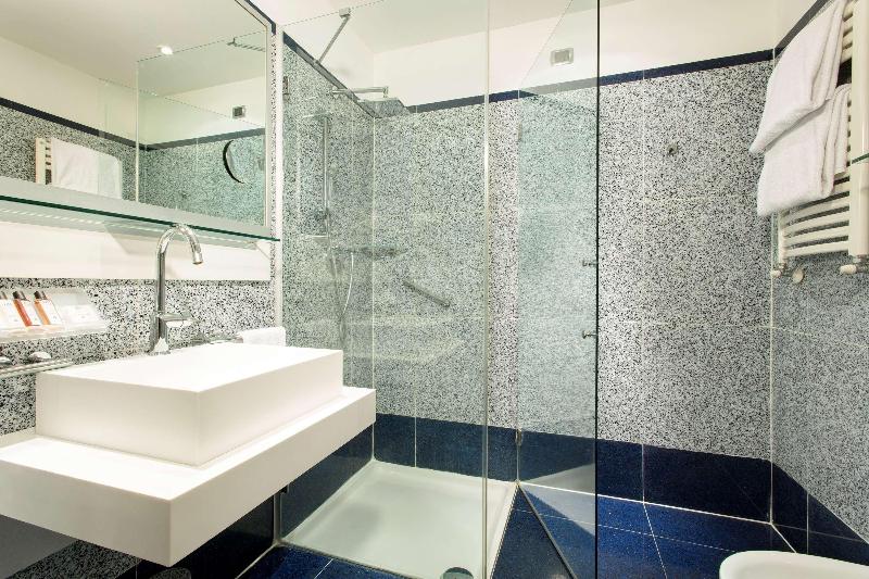 اتاق سوپریور با تخت بزرگ, Best Western Plus Hotel Universo