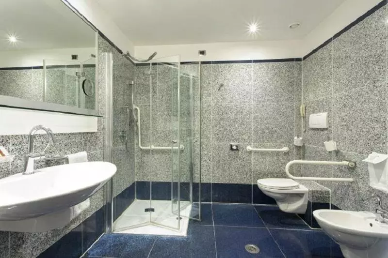اتاق راحتی سه تخته, Best Western Plus Hotel Universo