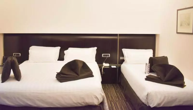 اتاق راحتی سه تخته, Best Western Plus Hotel Universo