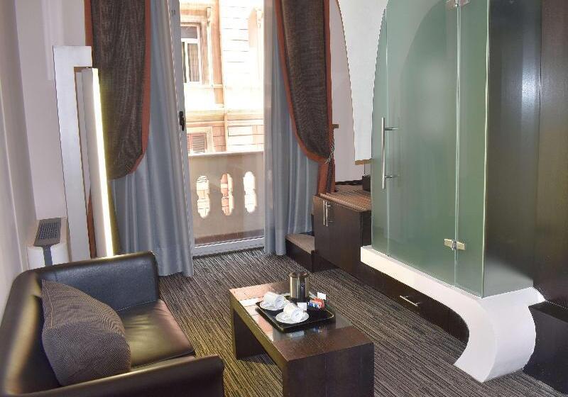 اتاق لوکس با تخت بزرگ, Best Western Plus Hotel Universo