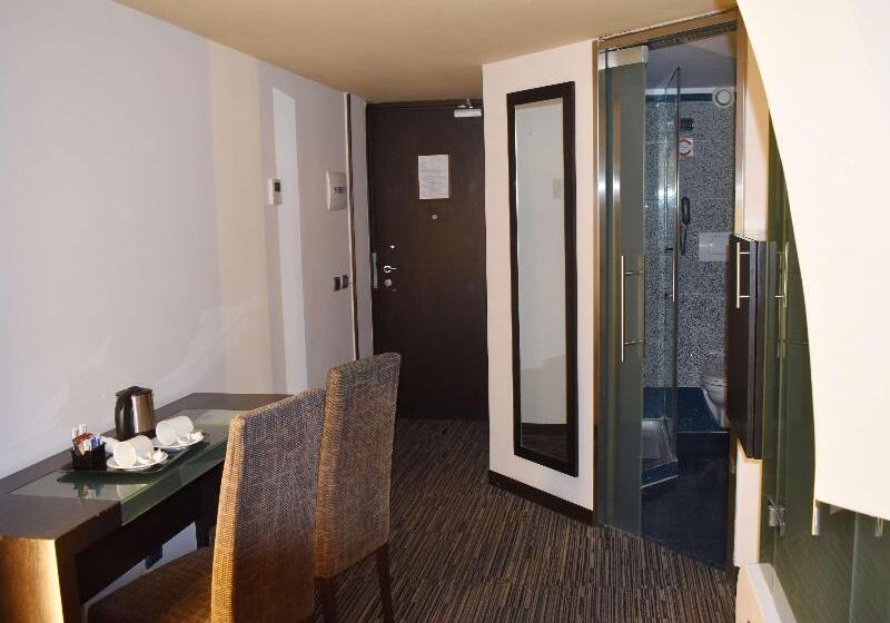 اتاق لوکس با تخت بزرگ, Best Western Plus Hotel Universo