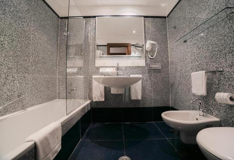 اتاق عادی با تخت دوبل, Best Western Plus Hotel Universo