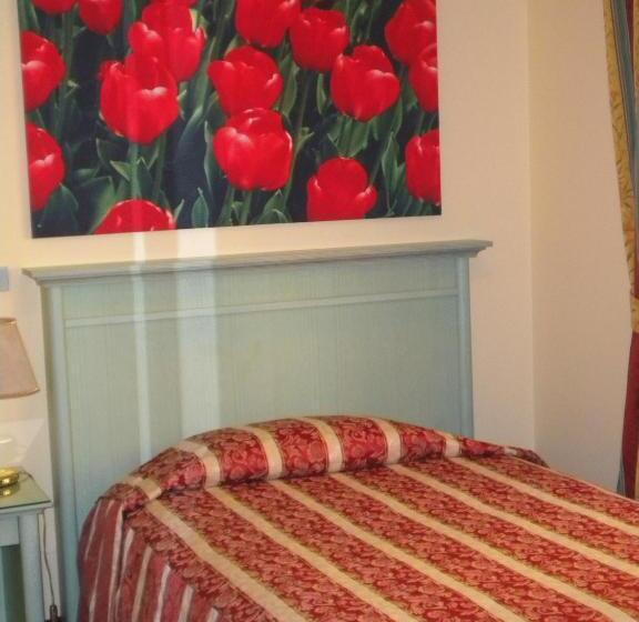 Habitación Estàndard Individual, Donatello