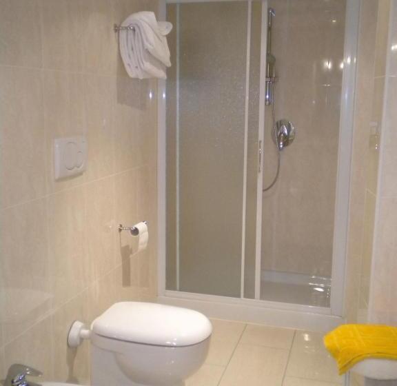 Habitació Estàndard, Donatello