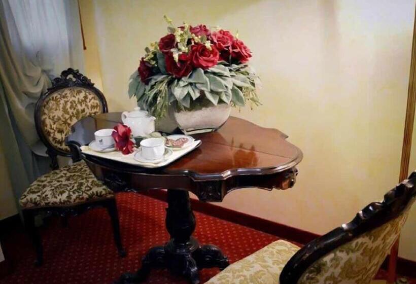 Family Room, Donatello