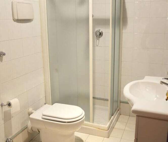 Habitació Triple Estàndard, Donatello